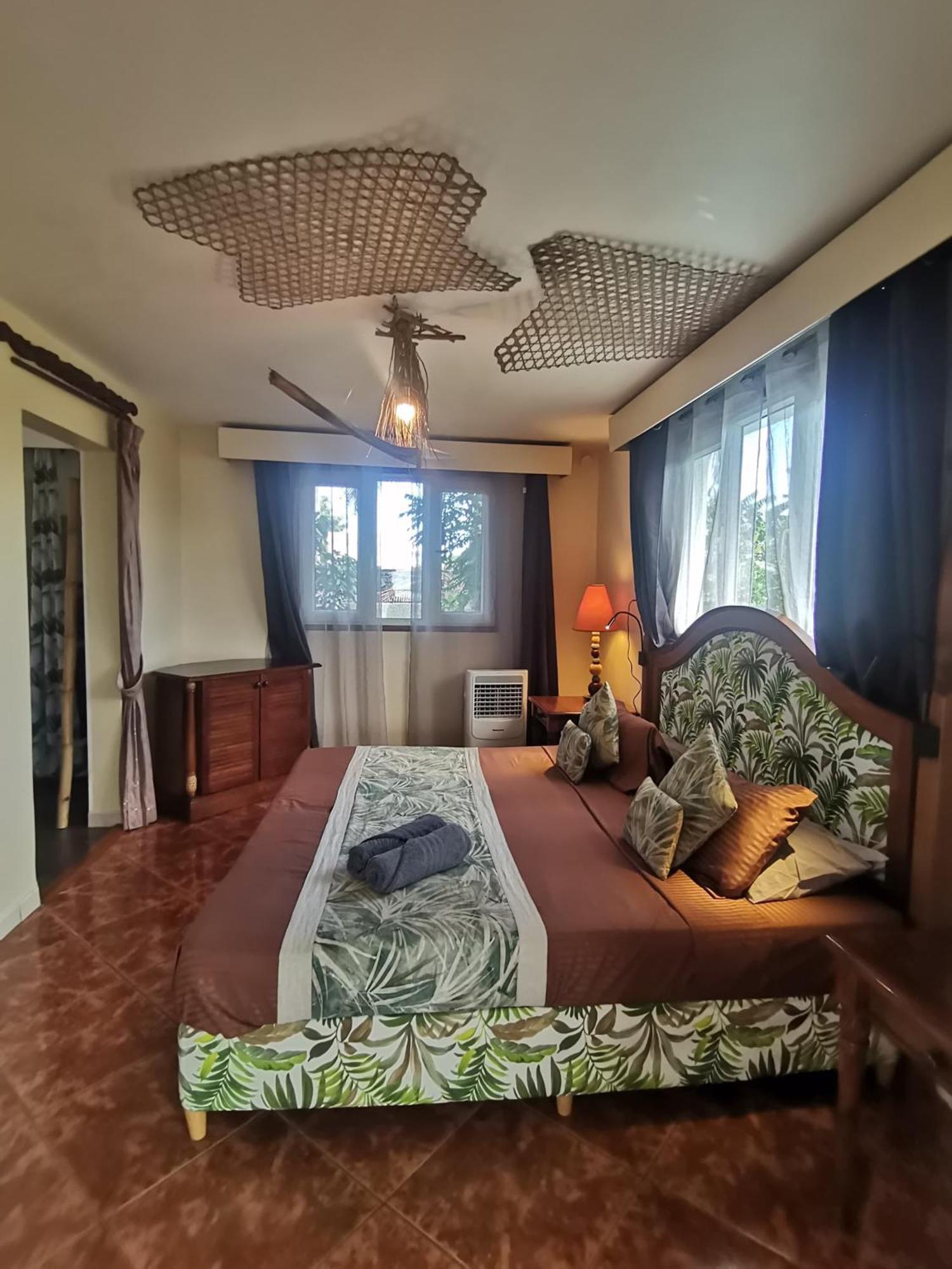 Modern Apartment/3Bedrooms/2Bathrooms/Rooftop/Jacuzzi Pointe aux Sable Exterior foto